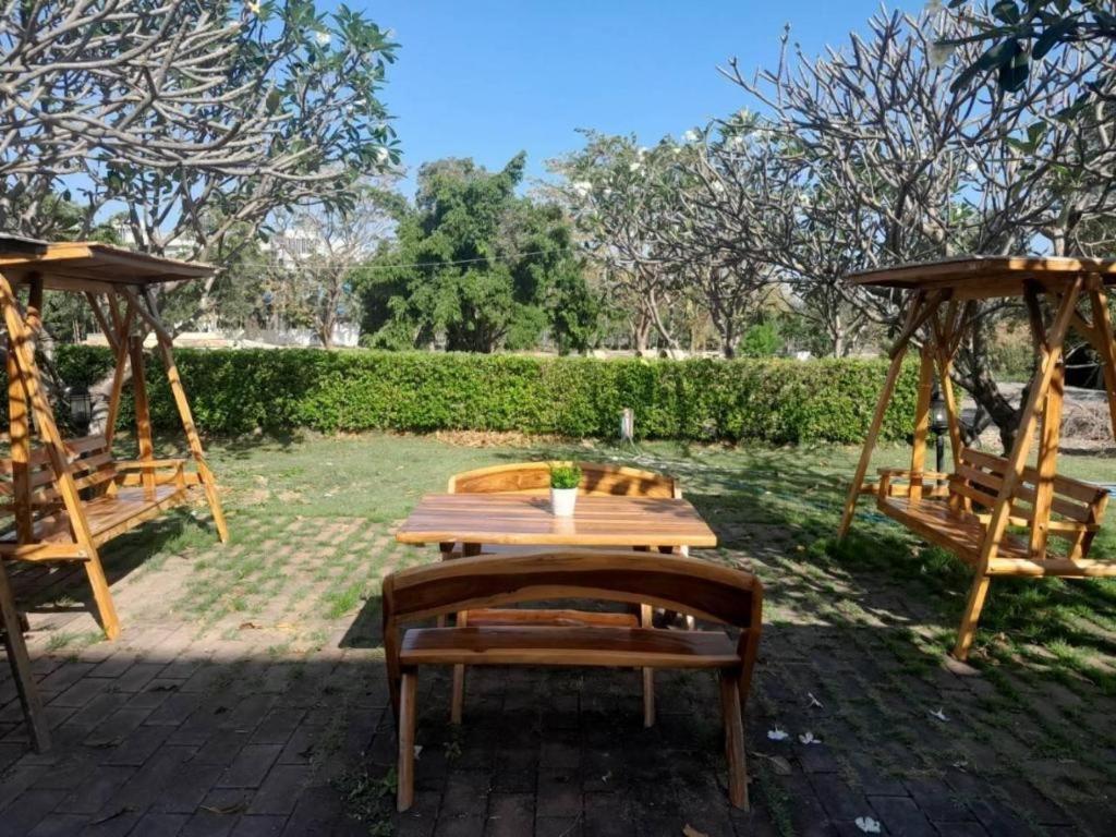 Creston Grand Hotel Suphan Buri Εξωτερικό φωτογραφία