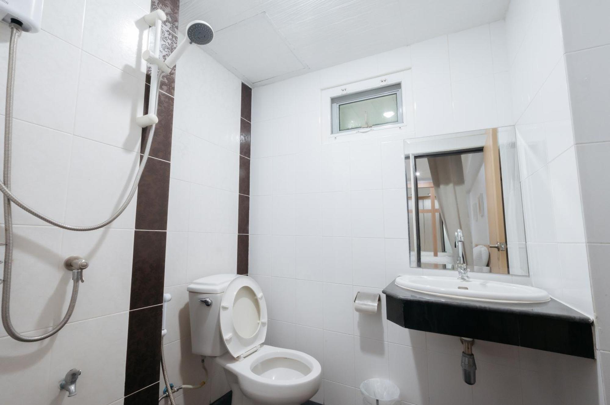 Creston Grand Hotel Suphan Buri Εξωτερικό φωτογραφία